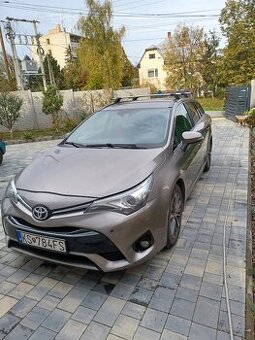 Toyota Avensis Combi 2.0 D-4D 105 kW