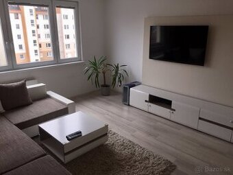 Prenájom 3-izbového bytu na Hájiku – 72 m²