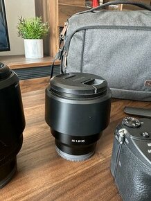 Sony FE 85mm F/1.8 Full Frame E-mount SEL85F18