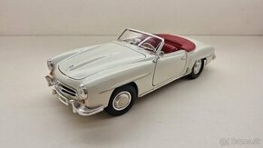 1:18 MERCEDES-BENZ 190 SL