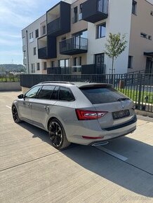 Škoda Superb Sportline 140kw /4x4/DSG/WEBASTO/