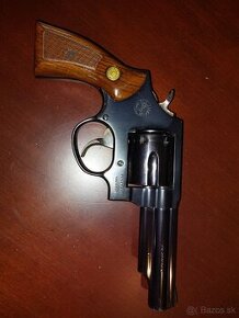 Revolver Taurus 38 špecial