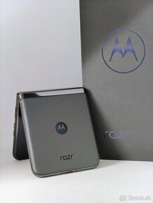 MOTOROLA RAZR 40 ULTRA black 8/256 NOVÉ ZÁRUKA 2 roky