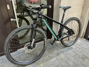 Fuji SLM 29 2.5 Black + cyklisticke tretry