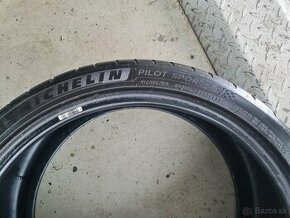 Pneu 235/35 zr19 - 1