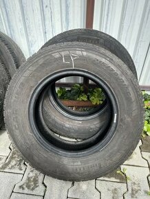 Pneu na dodavku/van Pirelli Carrier 215 70 r15