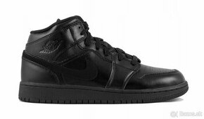 Nike Air Jordan 1 Mid Triple Black