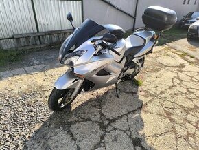 Honda VFR 800 - 1