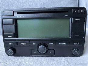 Predam autoradio z octavie original