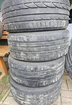 235/40 r19