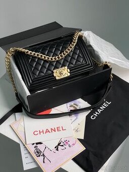 Kabelka Chanel Medium Boy Black/Gold Caviar RHW