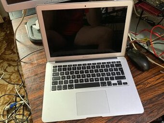 Predám MacBook Air 2017 na náhradné diely