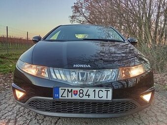 Honda Civic sport.