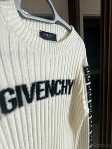 Givenchy svetrík - 1