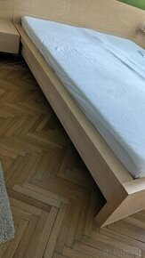 IKEA MALM 160x200 postel + nocne stoliky