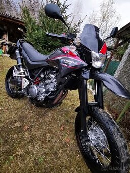 Yamaha xt660 - 1