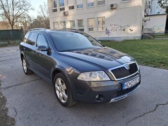 Škoda Octavia 2 Combi 2.0 TDI 4x4 Scout - 1