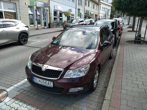 Predám ŠKODA OCTAVIA 2 Combi rok 2010 1,6 TDi  automat7 - 1