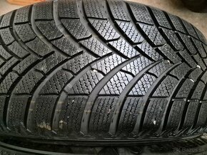 215/55 r18 zimné 4 ks SEMPERIT dezén 8,9-7,6 mm DOT2023