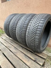 Michelin 225/45 R17 4x=300€