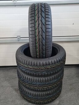 4x Nové Toyo Snowprox 215/50 R18 92V.