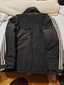 Zimná vetrovka Adidas originál XL,Nová. dobré L ko.