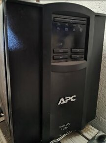 APC Smart-UPS 1000 VA LCD 230 V