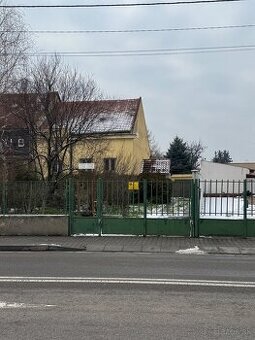 Ponúkam Vám na predaj rodinný dom v centre mesta Štúrovo