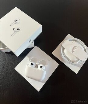 Apple AirPods (3. generácie) s MagSafe