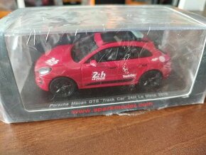 Porsche Macan GTS Track Car 24H Le Mans 2018 1:43