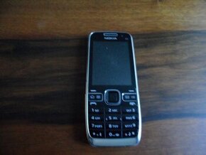 NOKIA E52