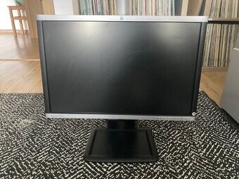 LCD monitor HP Compaq LA2205wg - 1