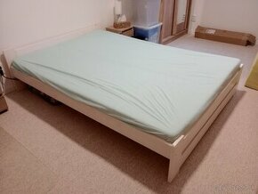 Drevená postel s matracom140x200 - 1
