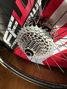 Predám kazetu SRAM RED 10-33 v 100% stave