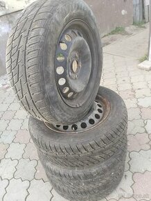 Predám preumatiky 195/60r15 s diskami zimne