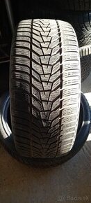 Predám zimné pneu Hankook 235/40r19