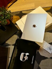 Predám MacBook air M2 15 starlight