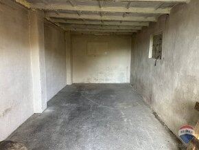 NA PREDAJ garáž, Kamenná ulica, Žilina, 16,8 m²