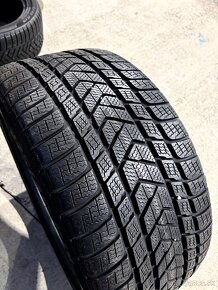 275/40 R19 Pirelli Zimna