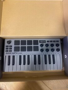 MIDI keyboard Akai MPK mini