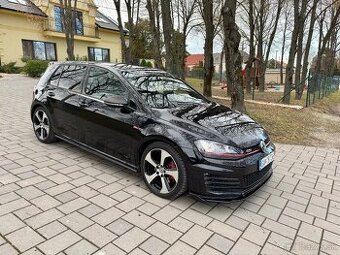 Volkswagen Golf 7 GTI