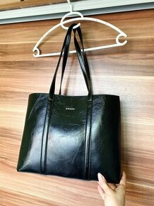 Priestranná čierna kabelka, ľahká, kvalitná, nová