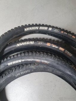 Plaste 27,5 x 2,5 MAXXIS ASSEGAI a REKON