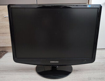 Monitor SAMSUNG Sync Master 2232BW s uhlopriečkou 22“ - 1