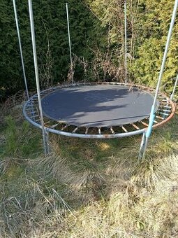 Trampolina