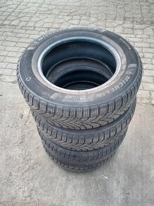 Zimne pneumatiky 195/65R15