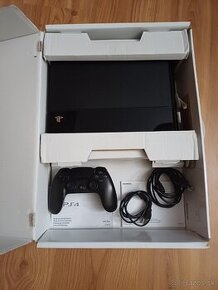 Playstation 4 + Philips Monitor