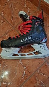 Bauer Vapor x600