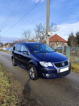 VW Touran Cross 2.0diesel automat 7miestny NOVÁ STK