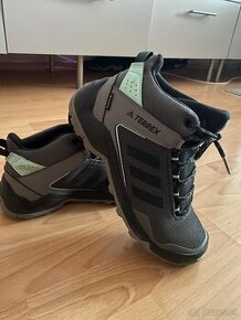 Adidas terrex